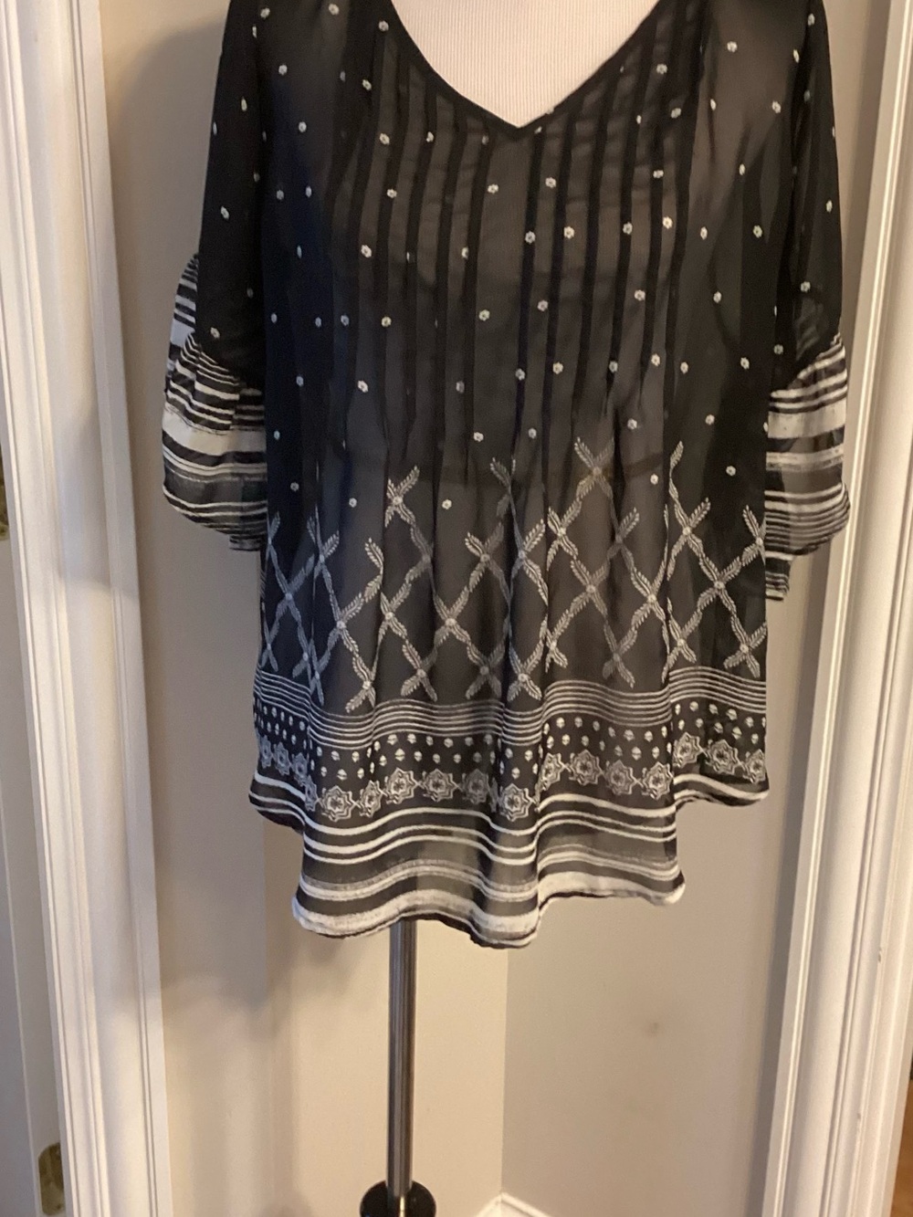 Style & Co. Black and White V-Neck Printed Tunic
